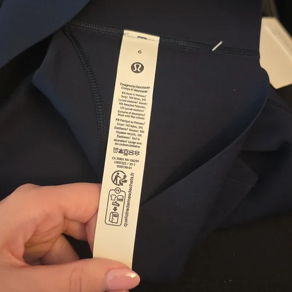 lululemon Glow UP HR Tight 25" In True Navy Size 6 - Picture 5 of 6